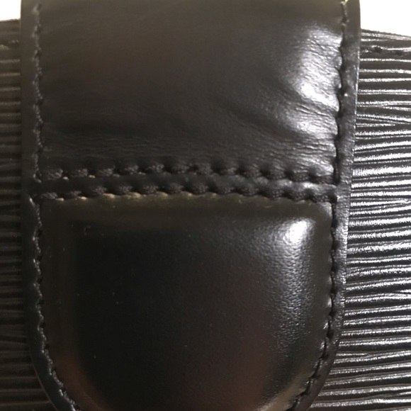 💕HP🍾 FIRM EUC Louis Vuitton Vintage Cluny Bucket #VI0965 - Picture 6 of 16